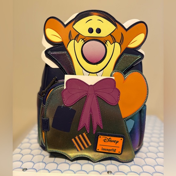 🔥 Loungefly Disney Winnie the Pooh Vampire Tigger Cosplay Mini Backpack - Picture 1 of 4